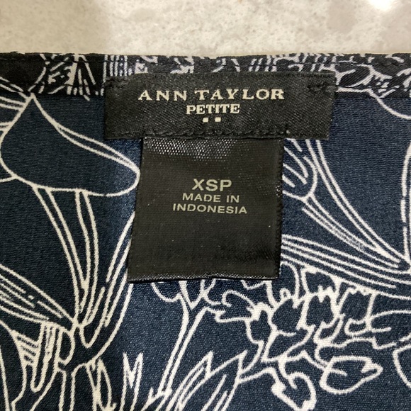 Ann Taylor lightweight, sleeveless jumpsuit - Picture 7 of 13